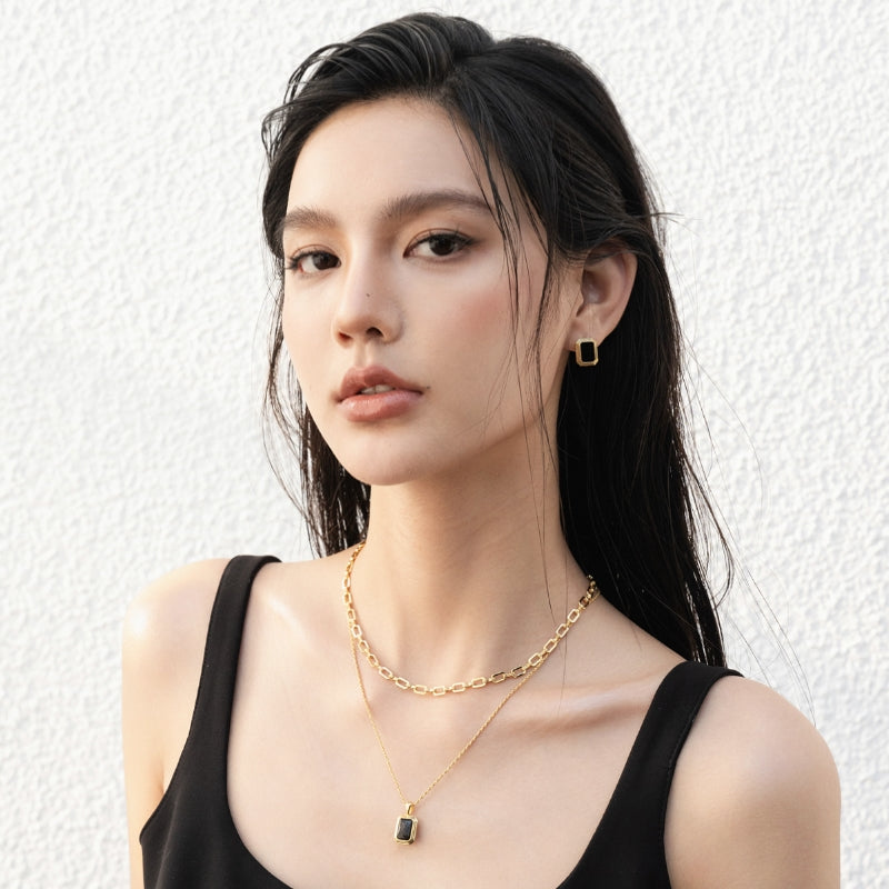 18KGP 黒白角丸ピアス