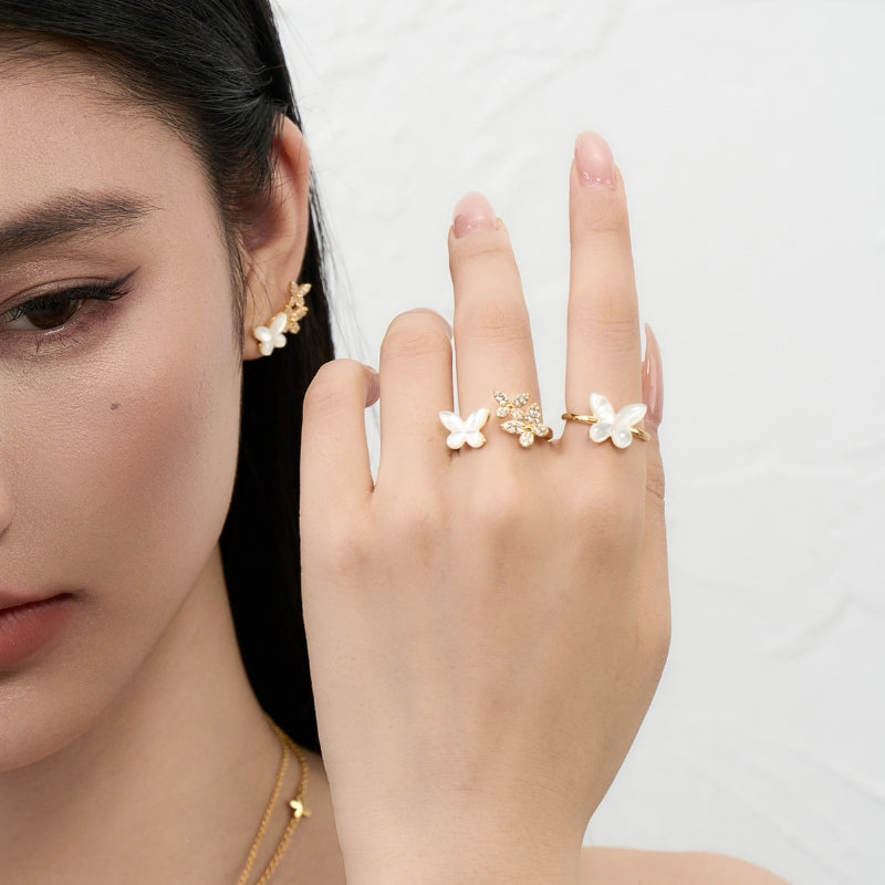 18KGP 白蝶貝蝶ピアス
