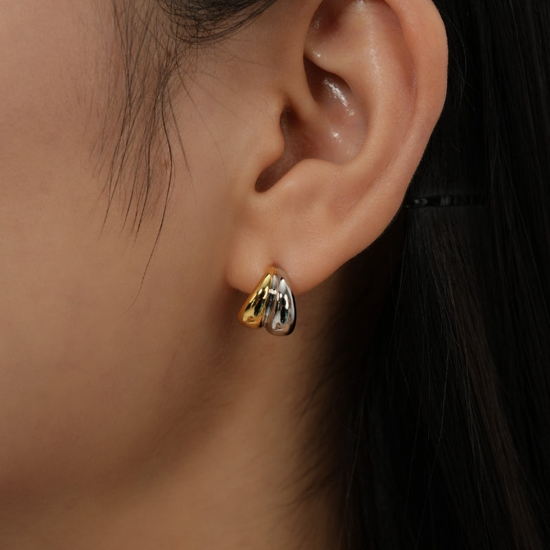 双生花ゴールドピアス