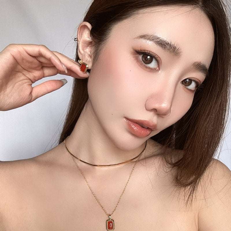 紅瑪瑙角形メッキピアス