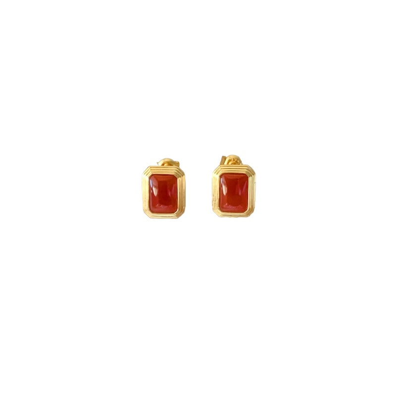 紅瑪瑙角形メッキピアス
