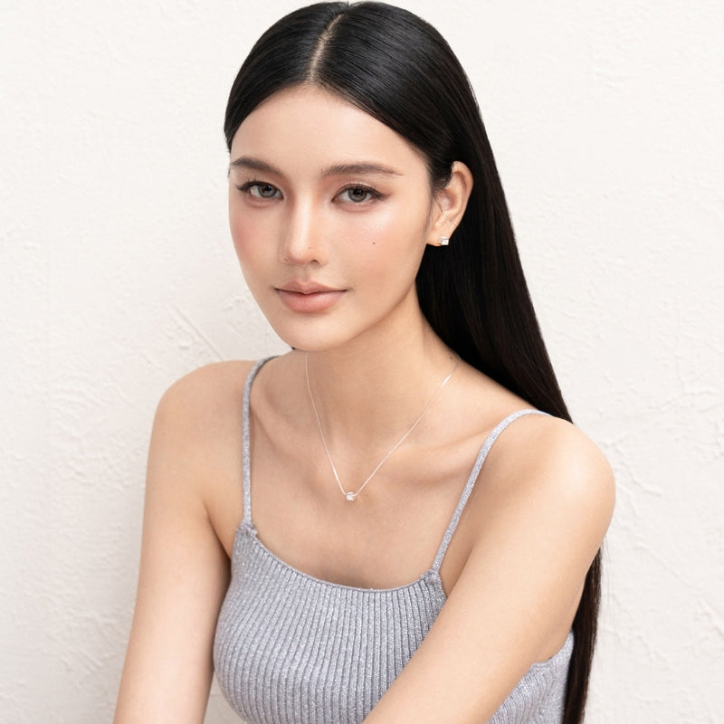 銀キューブクリスタルツイストピアス
