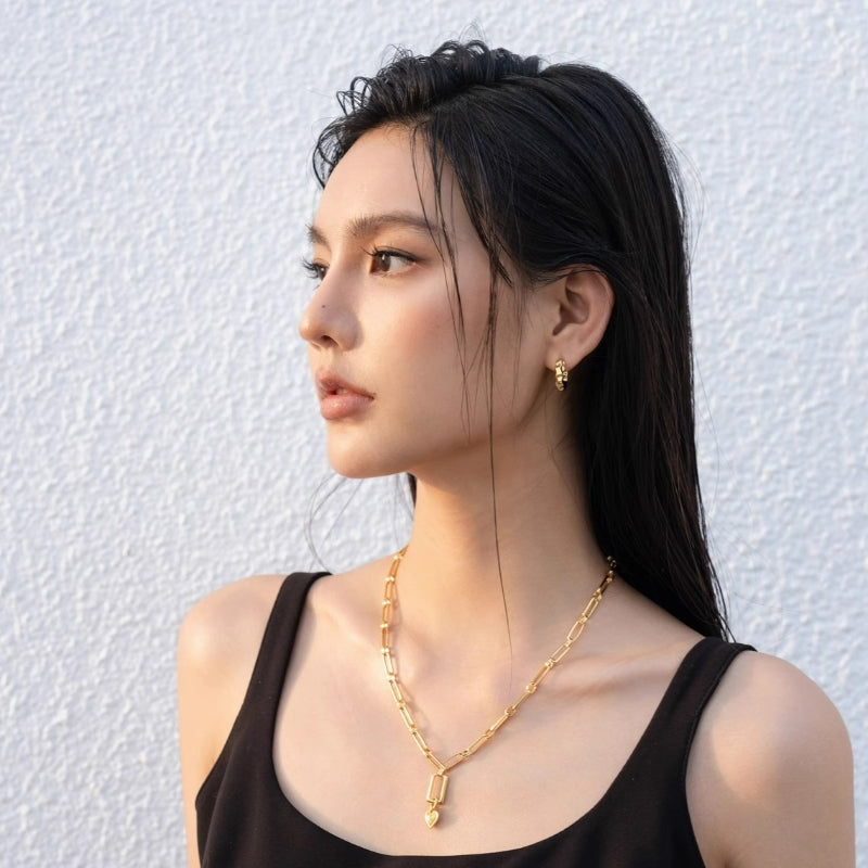 不規則皺り小耳圈光沢