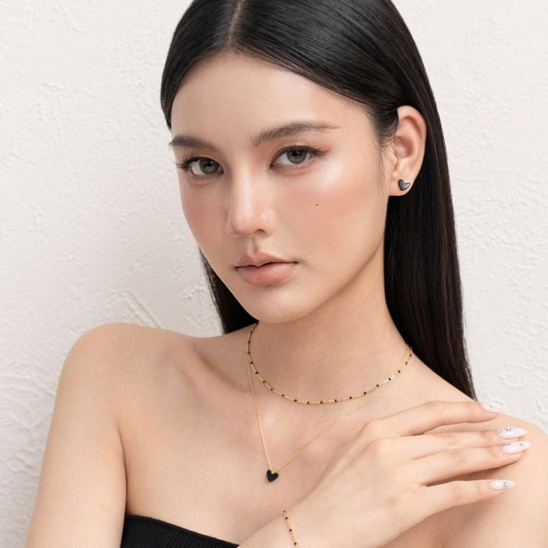 黒ビーズ間隔ツイストネック