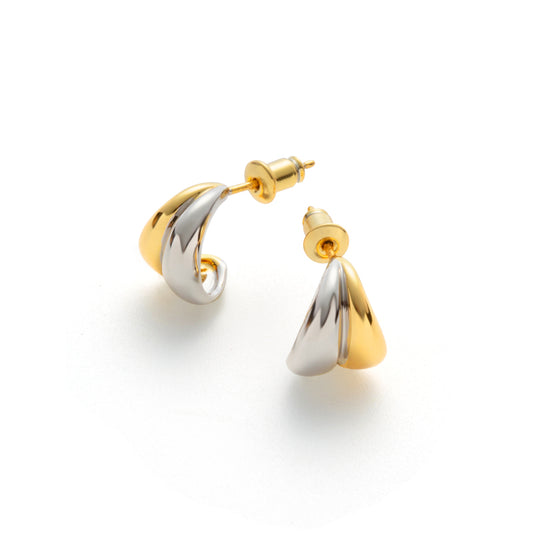 双生花ゴールドピアス