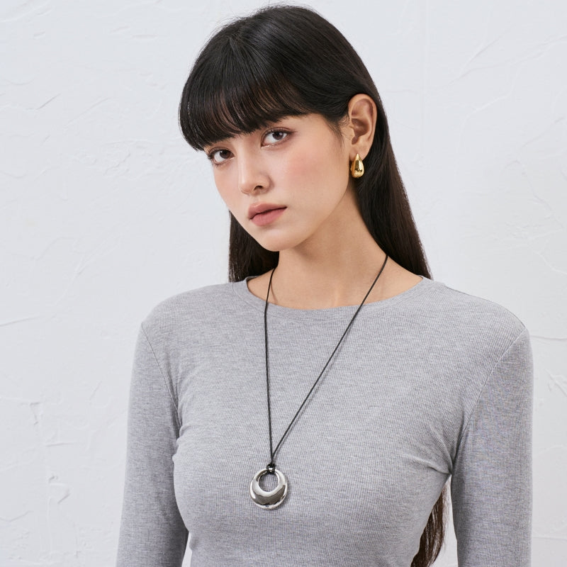 金銀双環黒縄光沢ネック